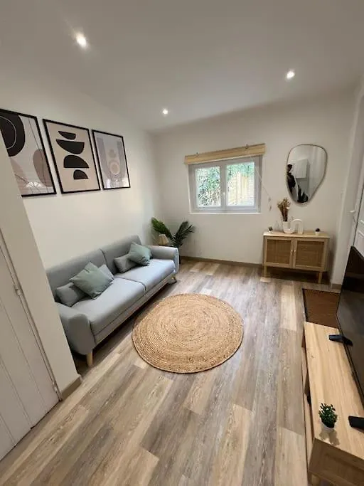 Tres Bel Appartement Neuf Avignon 0*,